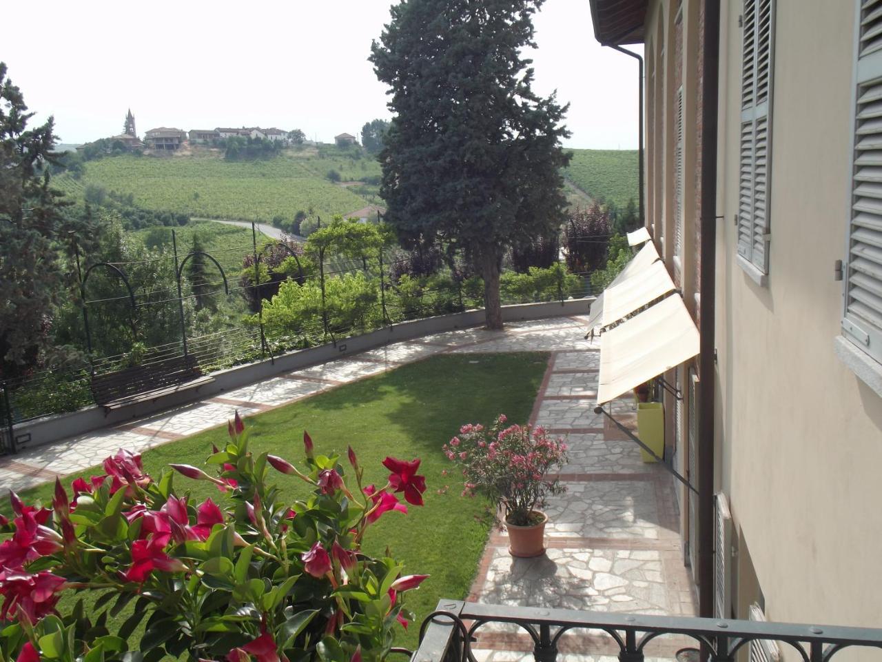 Hotel Del Boscogrande Montegrosso dʼAsti